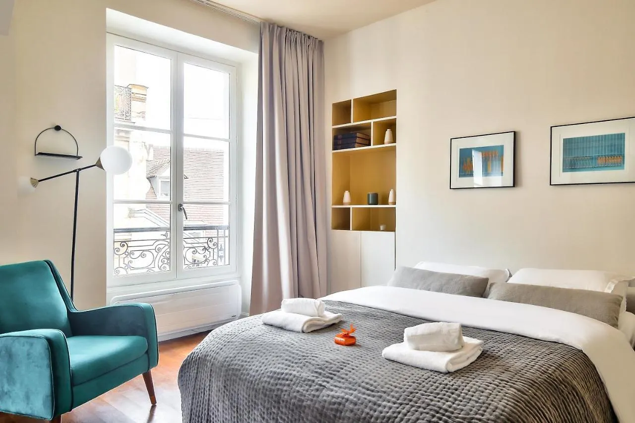 The Perfect Parisian Flat Bd St-germain - Mid Term * Paris