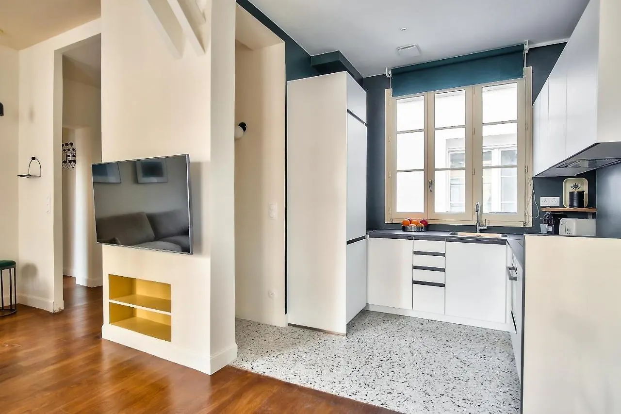 The Perfect Parisian Flat Bd St-germain - Mid Term